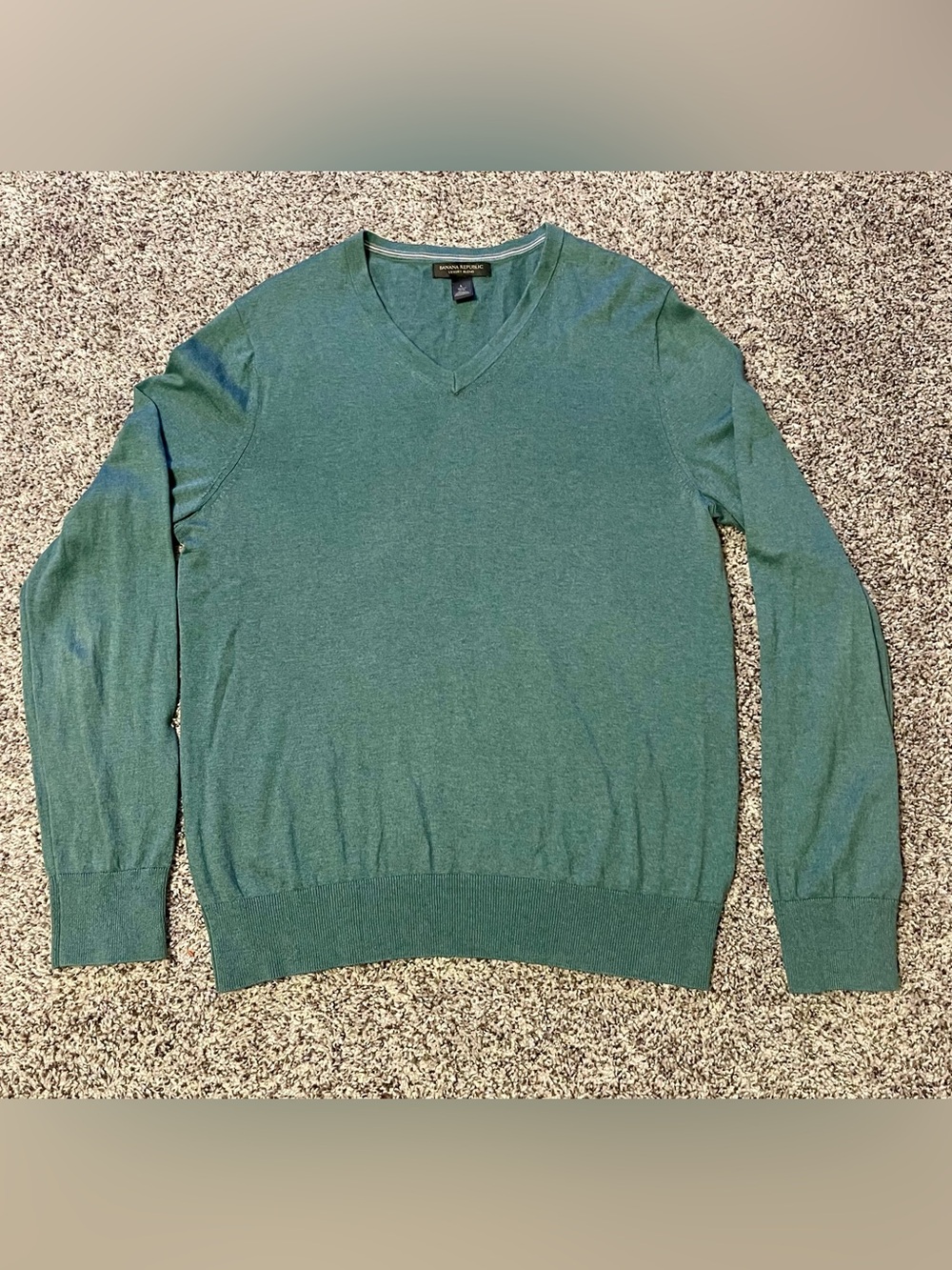 Banana Republic Men’s Teal V-Neck Sweater